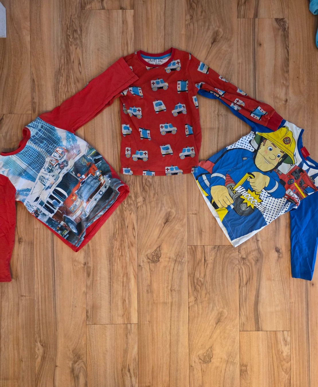 Lotti & Set di vestiti: Langarmsshirts / Pyjama Oberteile 128/1344 – Usato da Gunzwil venduto da siijaa