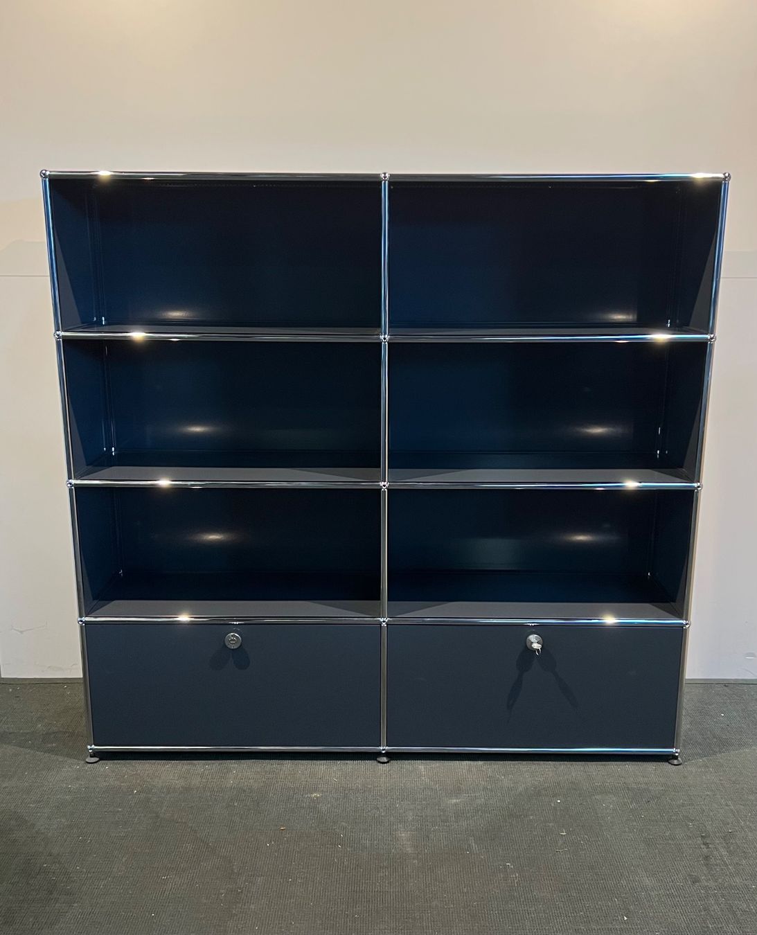 USM Regale: 009 USM Haller Möbel 2x4 – Gebraucht aus Wangen an der Aare von TBYN