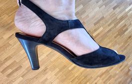 Sandales cuir/daim noires Caprice taille 38.5