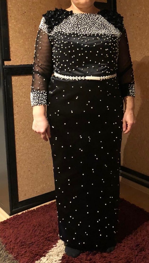 Kleider: Besticktes Kleid mit Perlen – Gebraucht aus Perlen von H.Spa 3