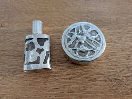 Pillendose mit Parfumflacon in Silber