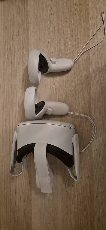 Casque VR: VR Brille Quest 2 – D'occasion à Basel par sid_bg6x 1
