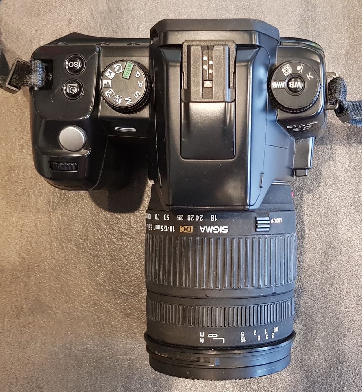 Konica Fotocamera: Spiegelreflex-Kamera Set – Usato da Gwatt (Thun) venduto da grumi 1