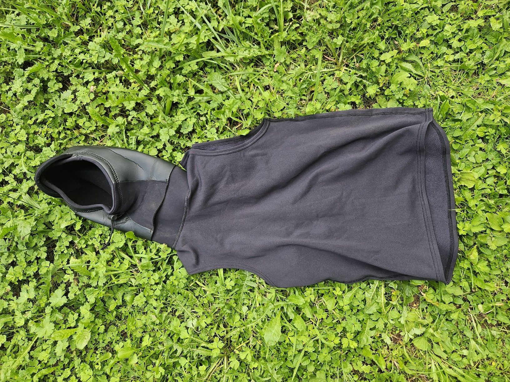 Planches de surf: Surf Hood Vest needessential – Neuf (Voir description) à Gommiswald par cyr_zw59