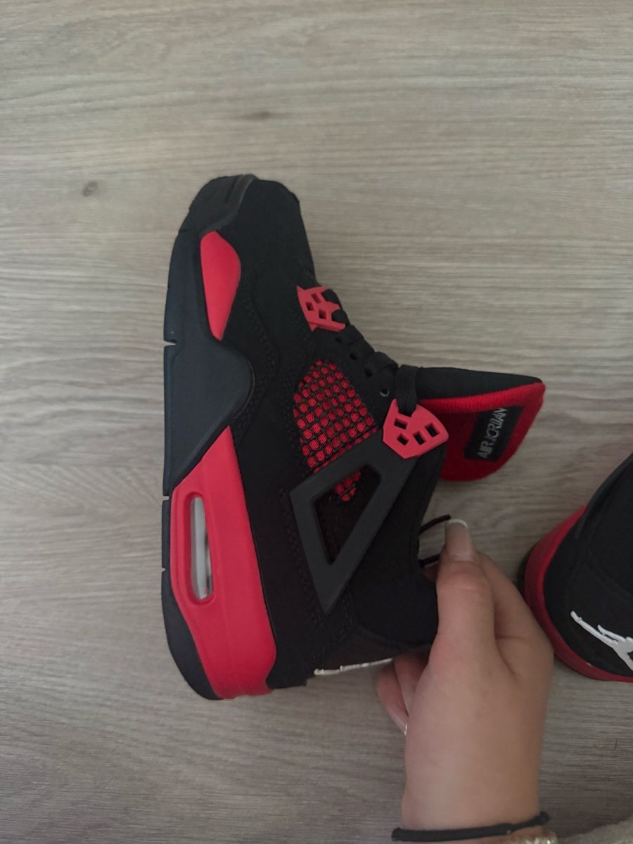 Jordan Herrenschuhe: Jordan 4 Sneaker Schwarz Rot Grösse 36 – Neu (gemäss Beschreibung) aus Boswil von virgi06 3