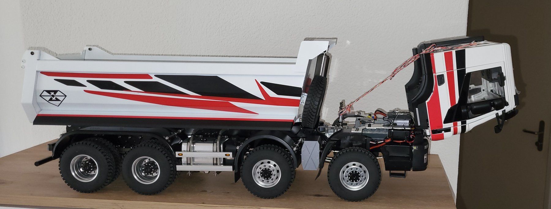 Modellismo RC: IVECO 8x8    RC-LKW RTR – Nuovo (secondo la descrizione) da Bottenwil venduto da Toyscout 9