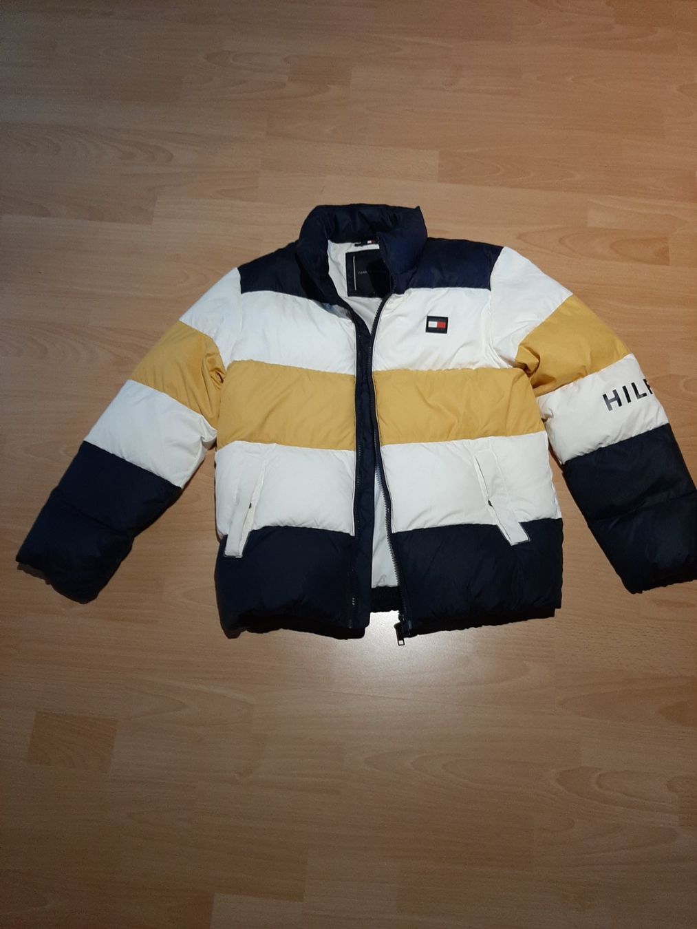 Tommy Hilfiger Giacche: Winterjacke Tom Hilfieger Gr.152 – Nuovo (secondo la descrizione) da Schwanden GL venduto da Andy-74