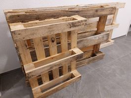 Gratis 4 verschiedene Holzpaletten