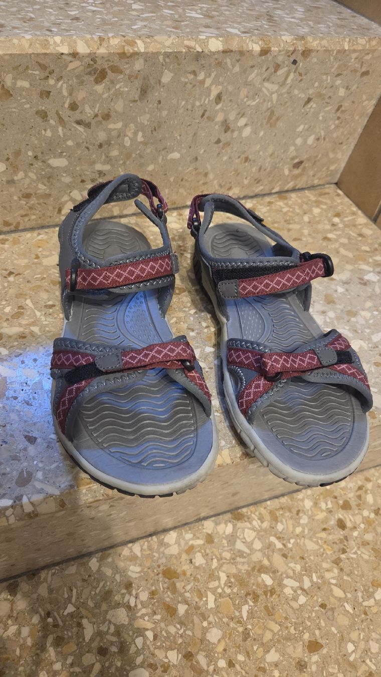 Scarpe da donna: Sandalen Grösse 39 – Usato da Kriens venduto da Na_Ro