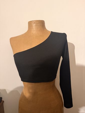 Top asymétrique noir Shein - Taille 36 - Parfait état!