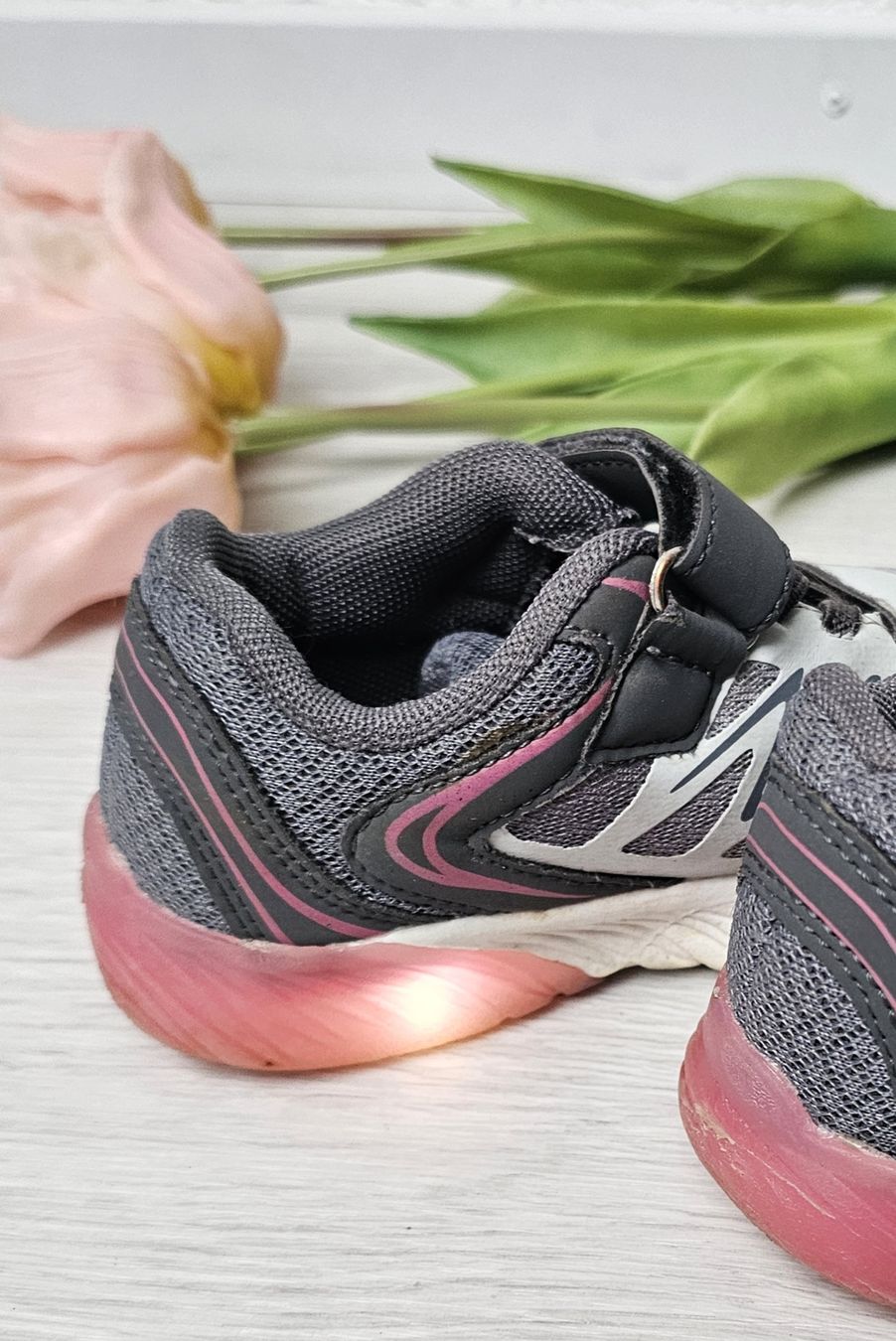 Schuhe für Jungen: Kinder Sneaker mit Licht, Grösse 25 – Gebraucht aus Zufikon von Dadulka79 5