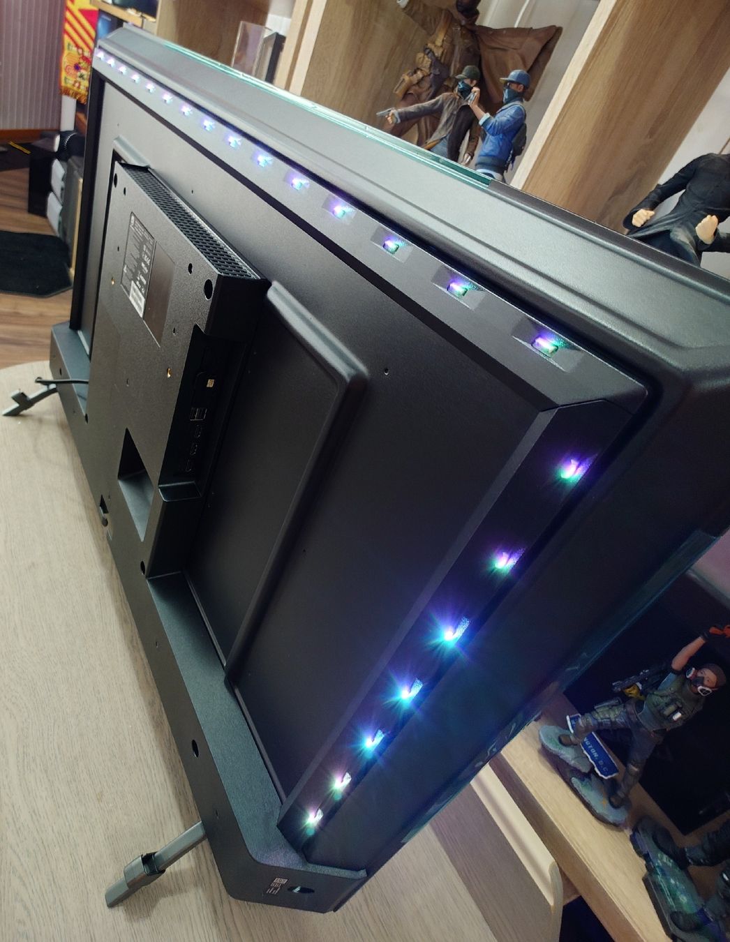 Philips Fernseher: Philips Ambilight TV 43" – Defekt aus Ennetmoos von Faders 3