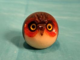 Eule, Marmor, Dm: 3.4cm