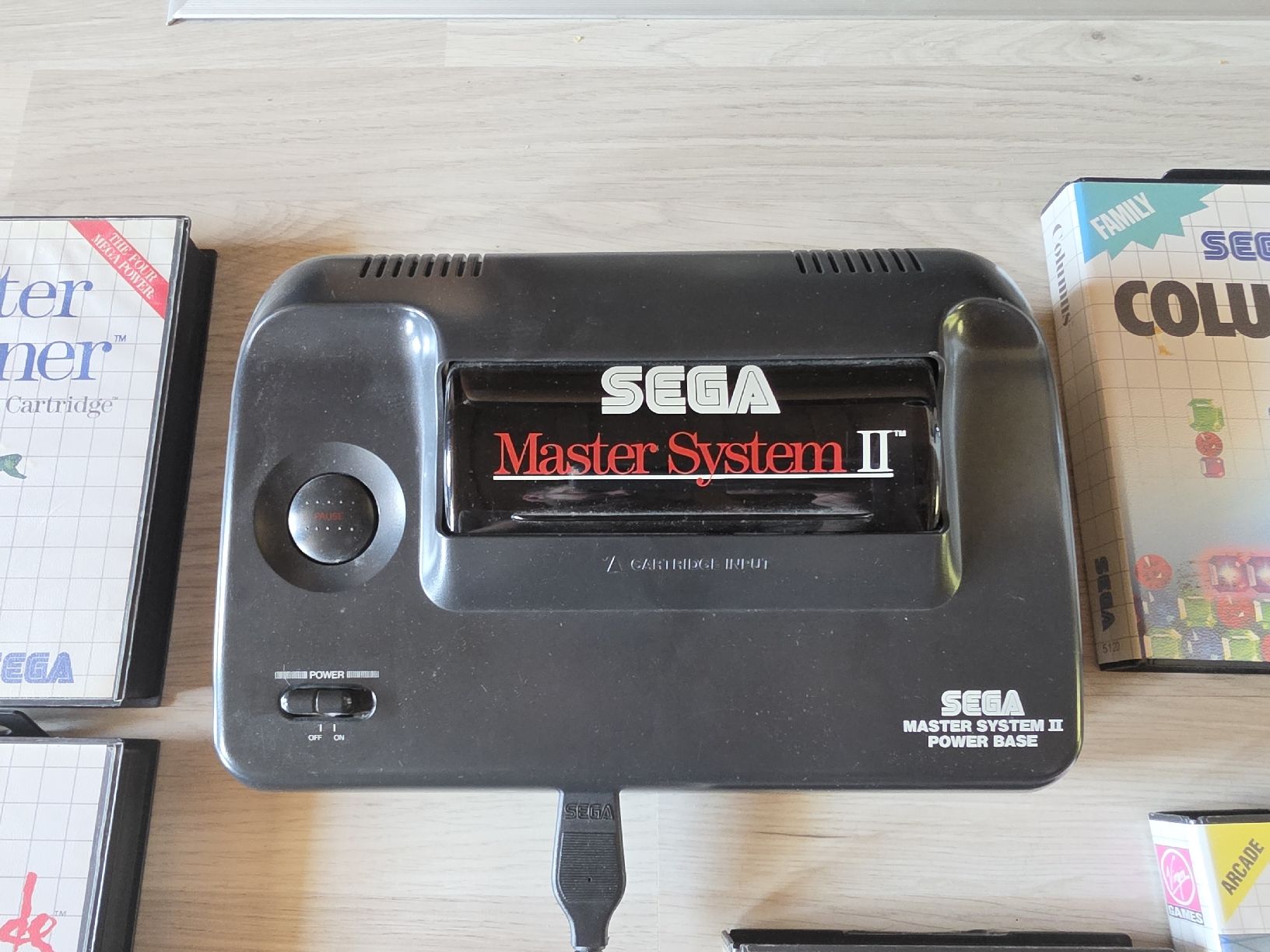 Sega Giochi: Sega Master System II + SG Commander + 5 Spiele – Usato da Tafers venduto da whereyogamesat 1