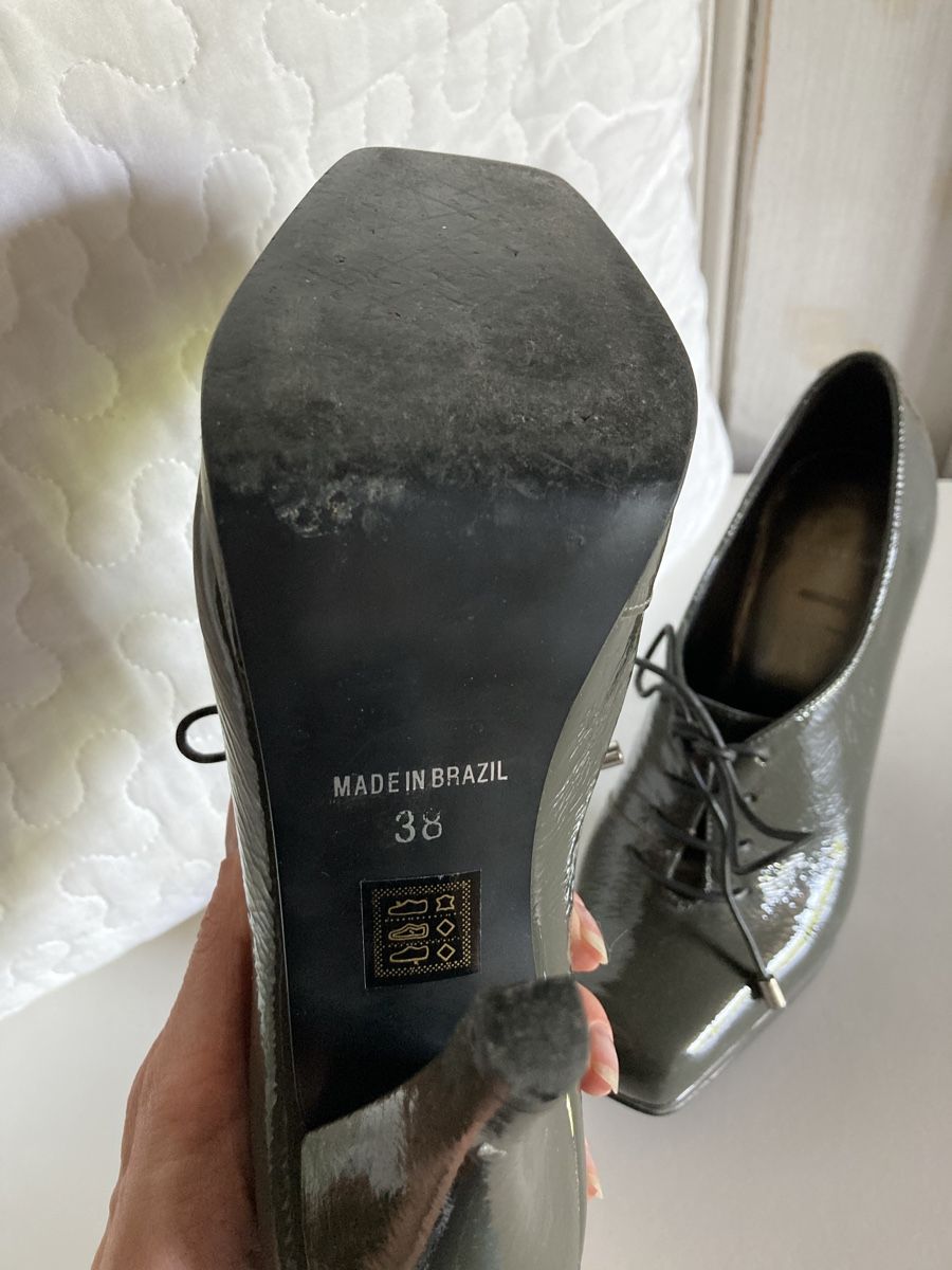 Scarpe da donna: Carvela graue Lackleder-High-Heels, Größe 38 – Usato da Zäziwil venduto da kbr_jd95 4