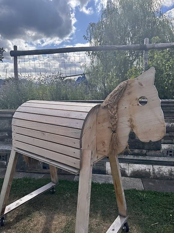 Spielzeuge: Holzpferd Garten – Gebraucht aus Ebnat-Kappel von ngrischott 2