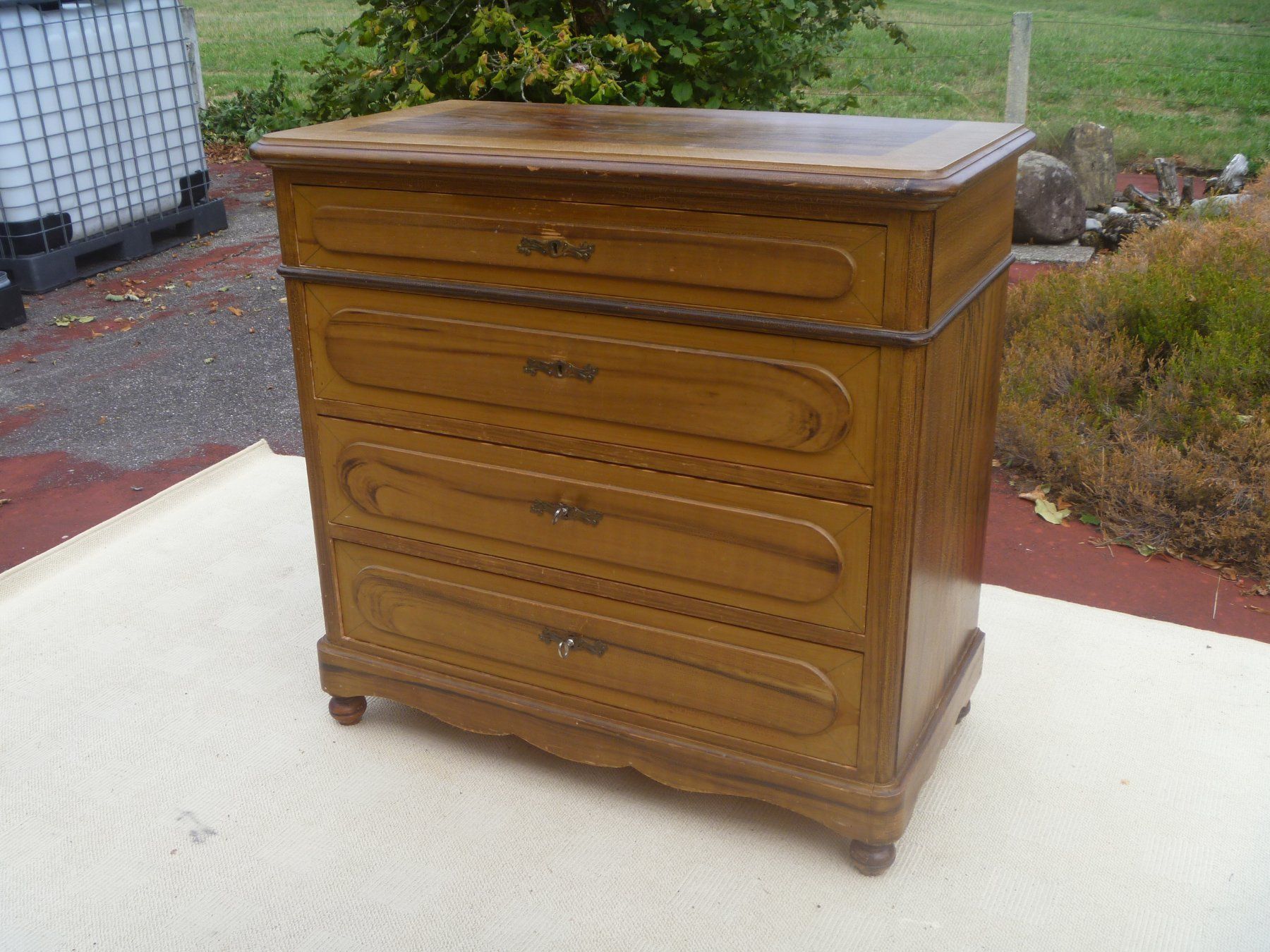 Cassettiere: antike Kommode – Usato da Rüti ZH venduto da baumchen 1