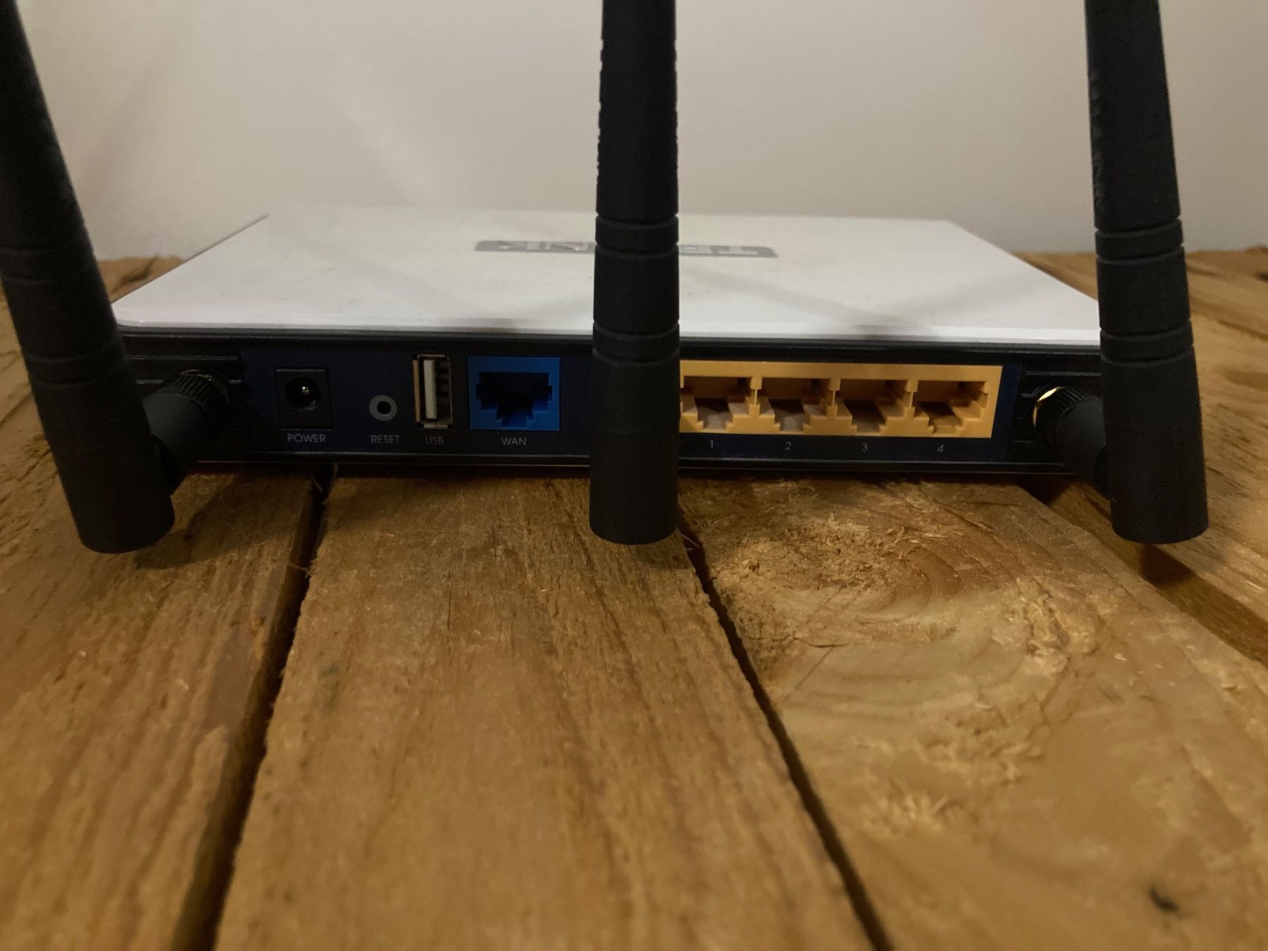 TP-Link Modems & Router: TP-Link TL-WR1043ND WLAN Router – Gebraucht aus Weite von FTW-AG 1
