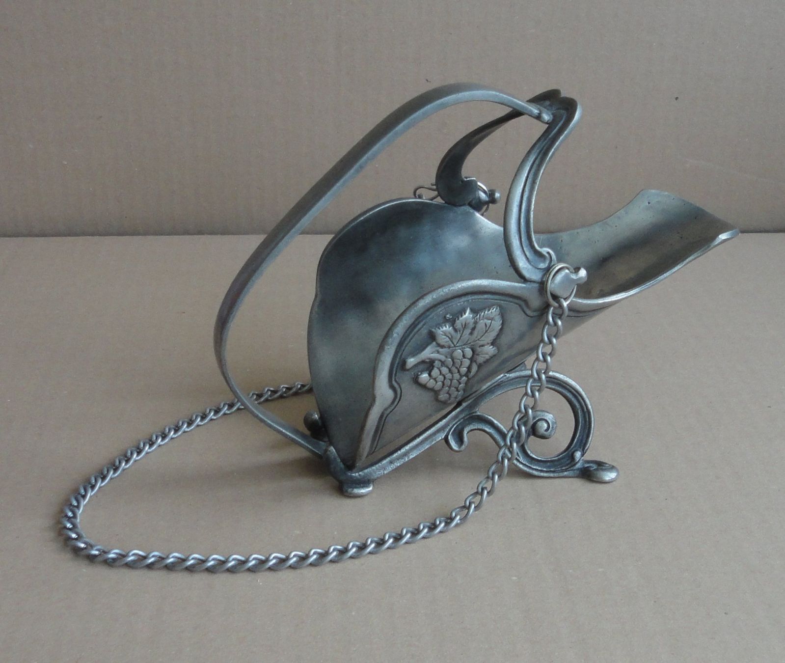Portabottiglie: Weinflaschen-Halter aus Zinn – Usato da zürich venduto da parts5060