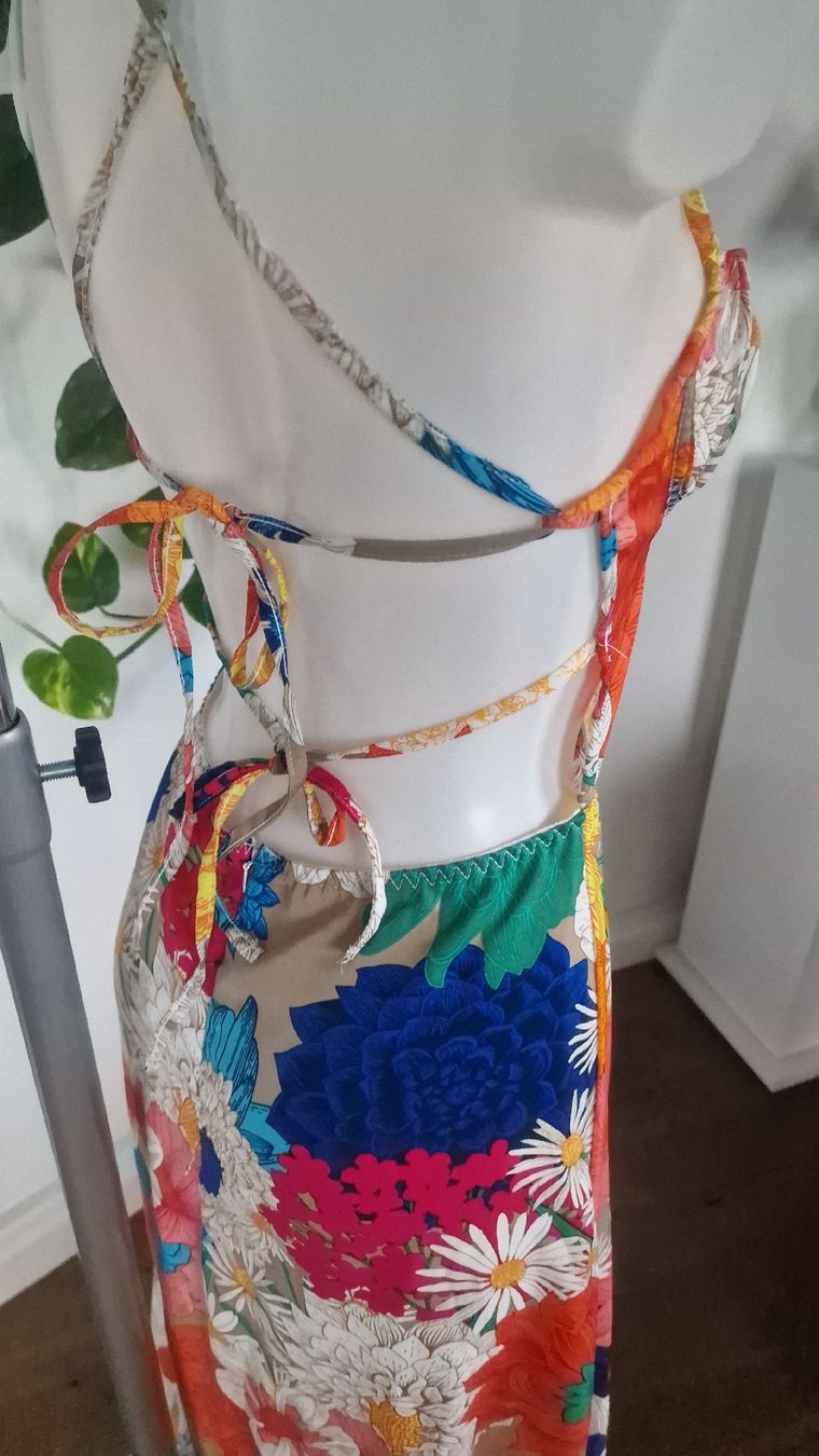 Kleider: Sommerkleid mit Blumenmuster, Gr. S - – Neu (gemäss Beschreibung) aus Wald ZH von Cjp 1
