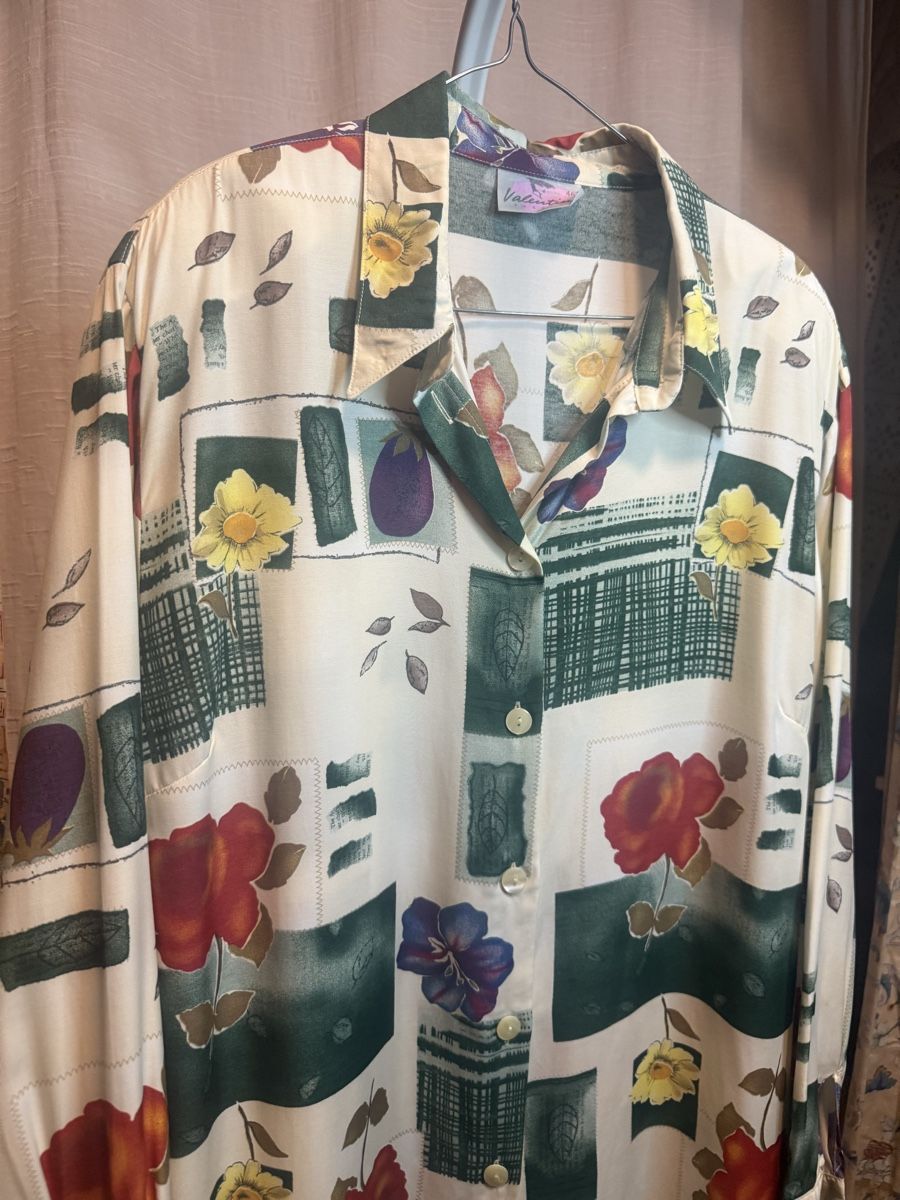 Camicette: Flower motif blouse - large size – Nuovo (secondo la descrizione) da Montreux venduto da MYstiq_boutiq11 1