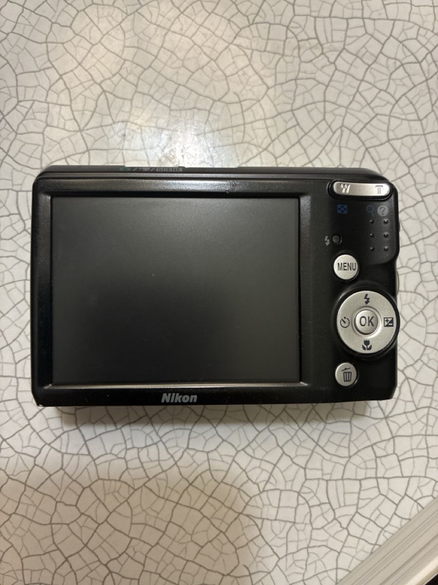 Nikon Fotocamera: Nikon Coolpix L20 Digitalcamera – Usato da Zürich venduto da Hans81 1