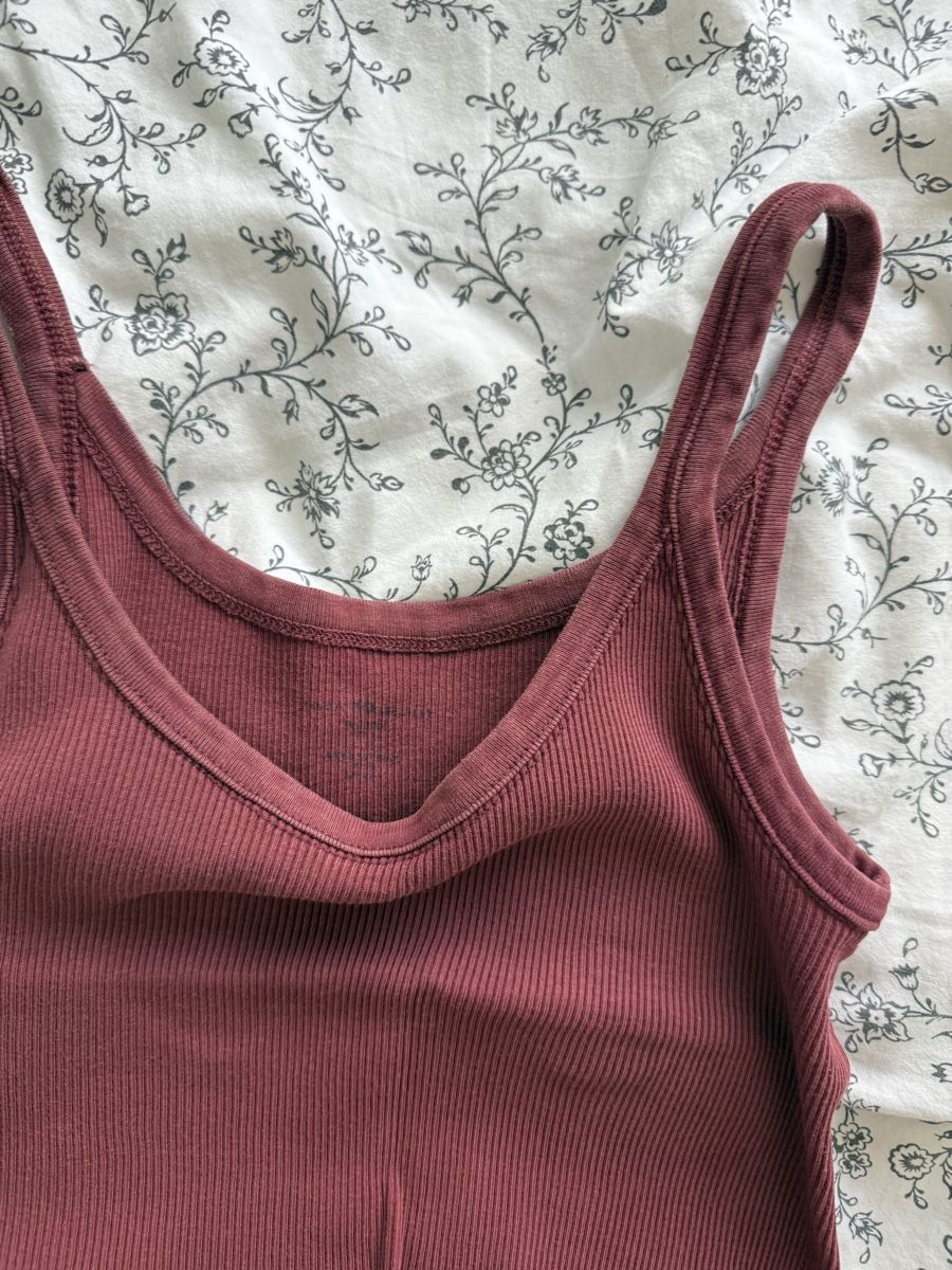 Brandy Melville Tops: Brandy melville Top – Gebraucht aus Unterägeri von ann_x8pf 1