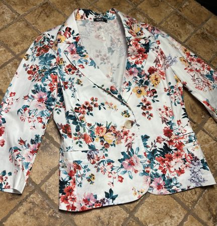 Blazer di cotone floreale🌸tgS-chic per l’estate 