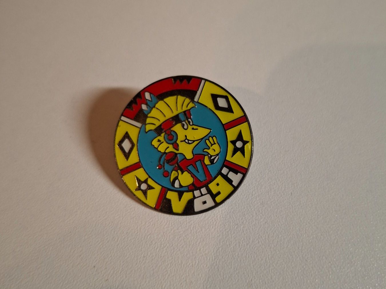 Plaketten & Abzeichen: Pin Vögi – Gebraucht aus Erlinsbach von pfunky