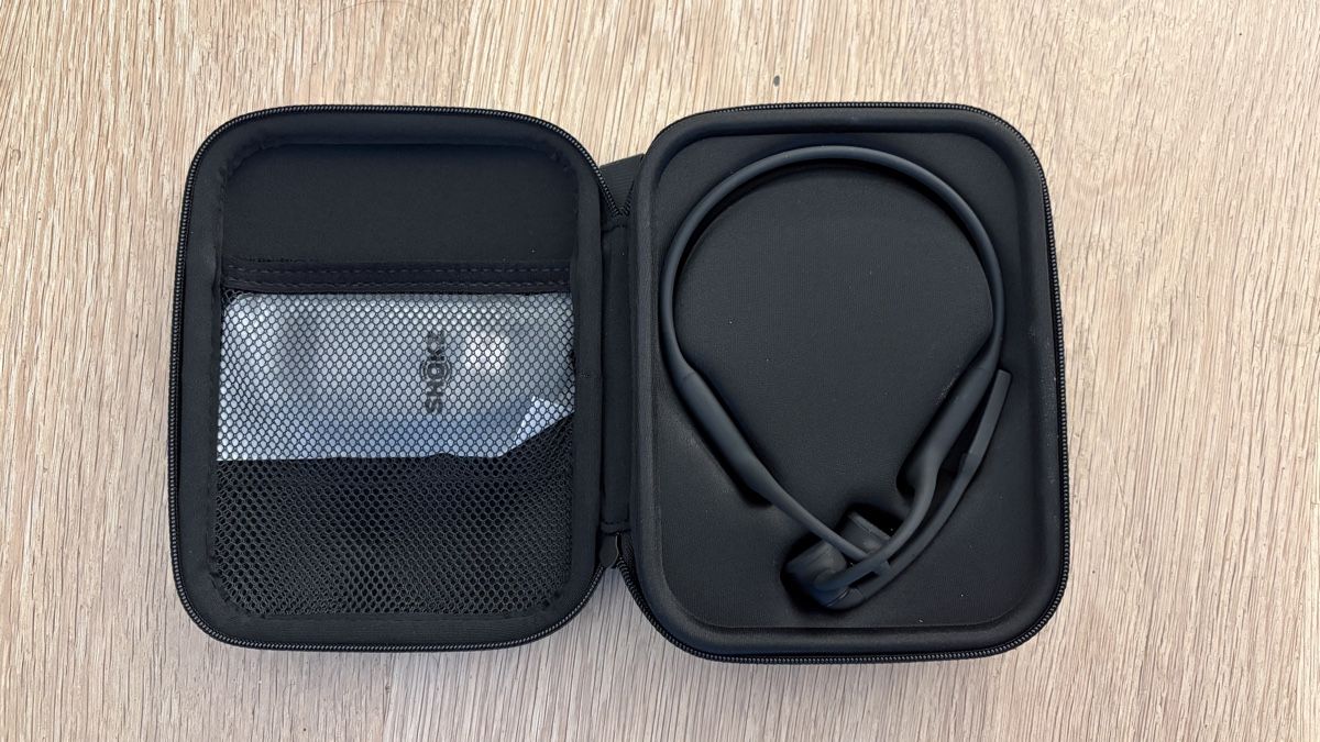 Shokz Cuffie: Shokz OpenComm Bone Conduction Headset black new – Nuovo e nell'imballaggio originale da Wettingen venduto da The_ben 1