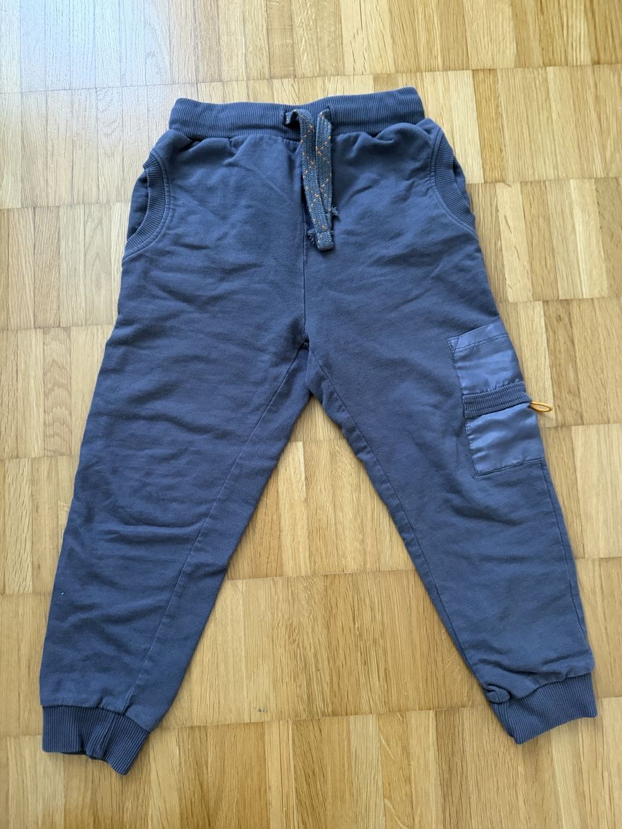 Pantaloni: Kinder Hosen Sinsay Gr. 110/116  – Usato da Jona venduto da Good_luck_