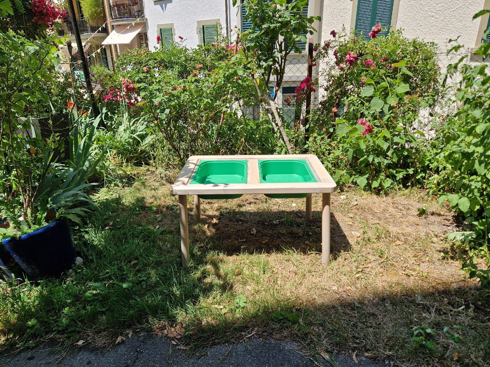 Ikea Tavoli: Table Ikea Flisat - bon état – Usato da Bern venduto da MaurineBeauregard