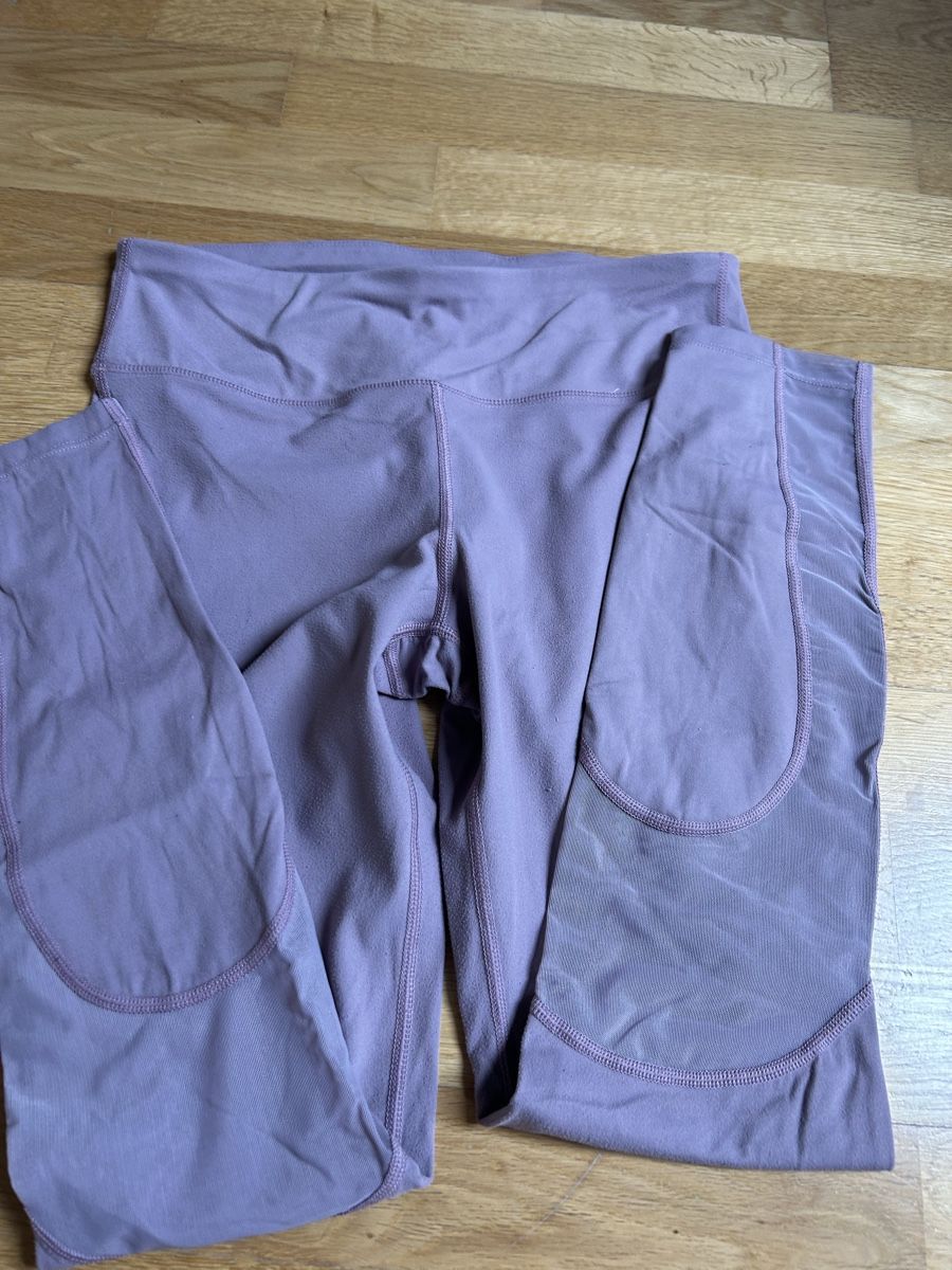 Leggings: Legging violet-L – D'occasion à Daillens par guisepa 2