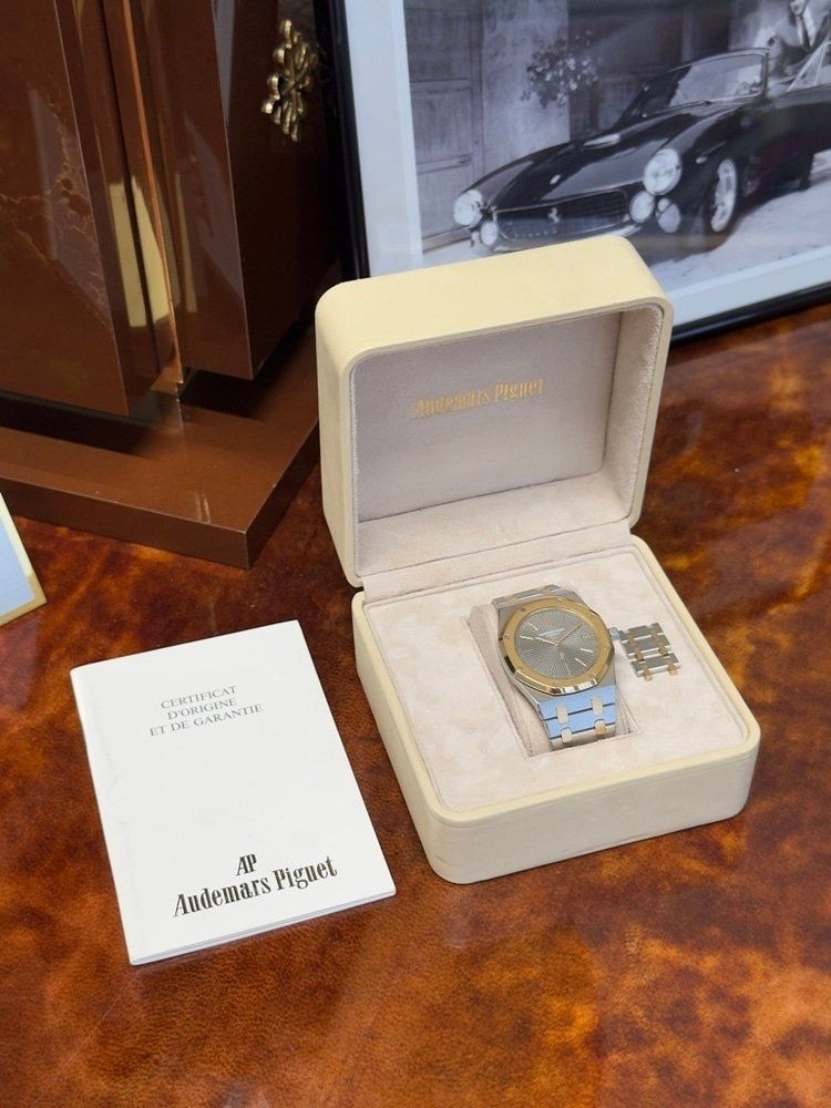 Audemars Piguet Orologi: Audemars Piguet Royal Oak 5402SA Jumbo – Usato da Neyruz FR venduto da Flyback 1