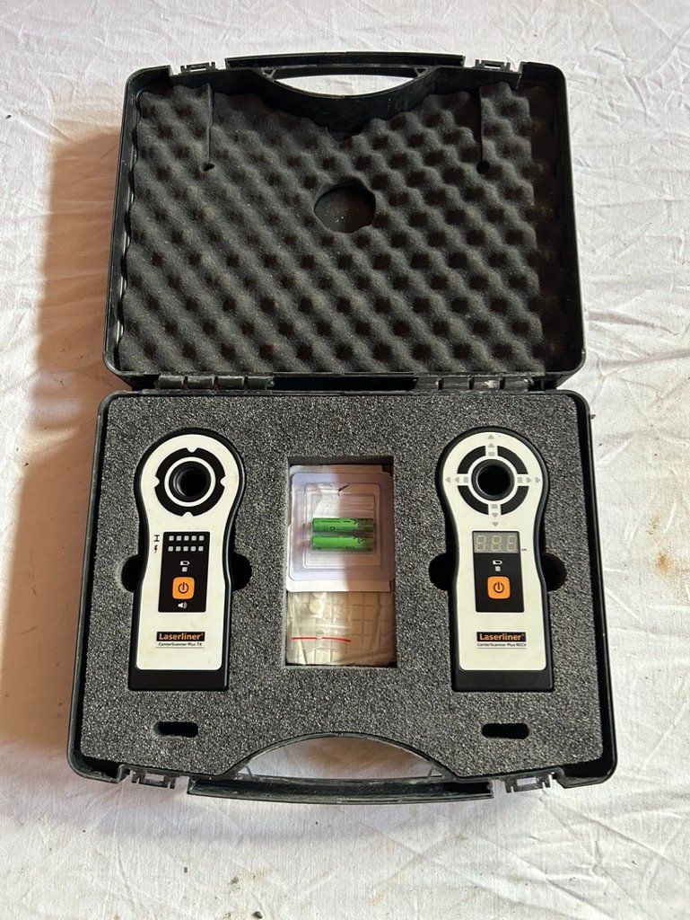 Laserliner Misurare: Laser Liner Center Scanner Plus perçage mur – Usato da Ste-Croix venduto da ana_m6yk