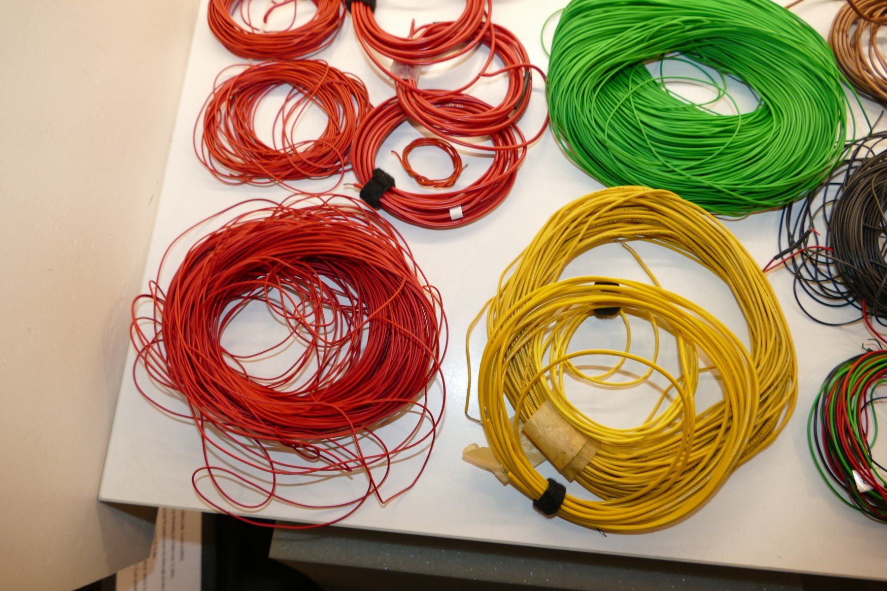 Modellini di ferrovie: 1-litzige Kabel in 6 Farben – Usato da Niederhasli venduto da rail-duerst 2
