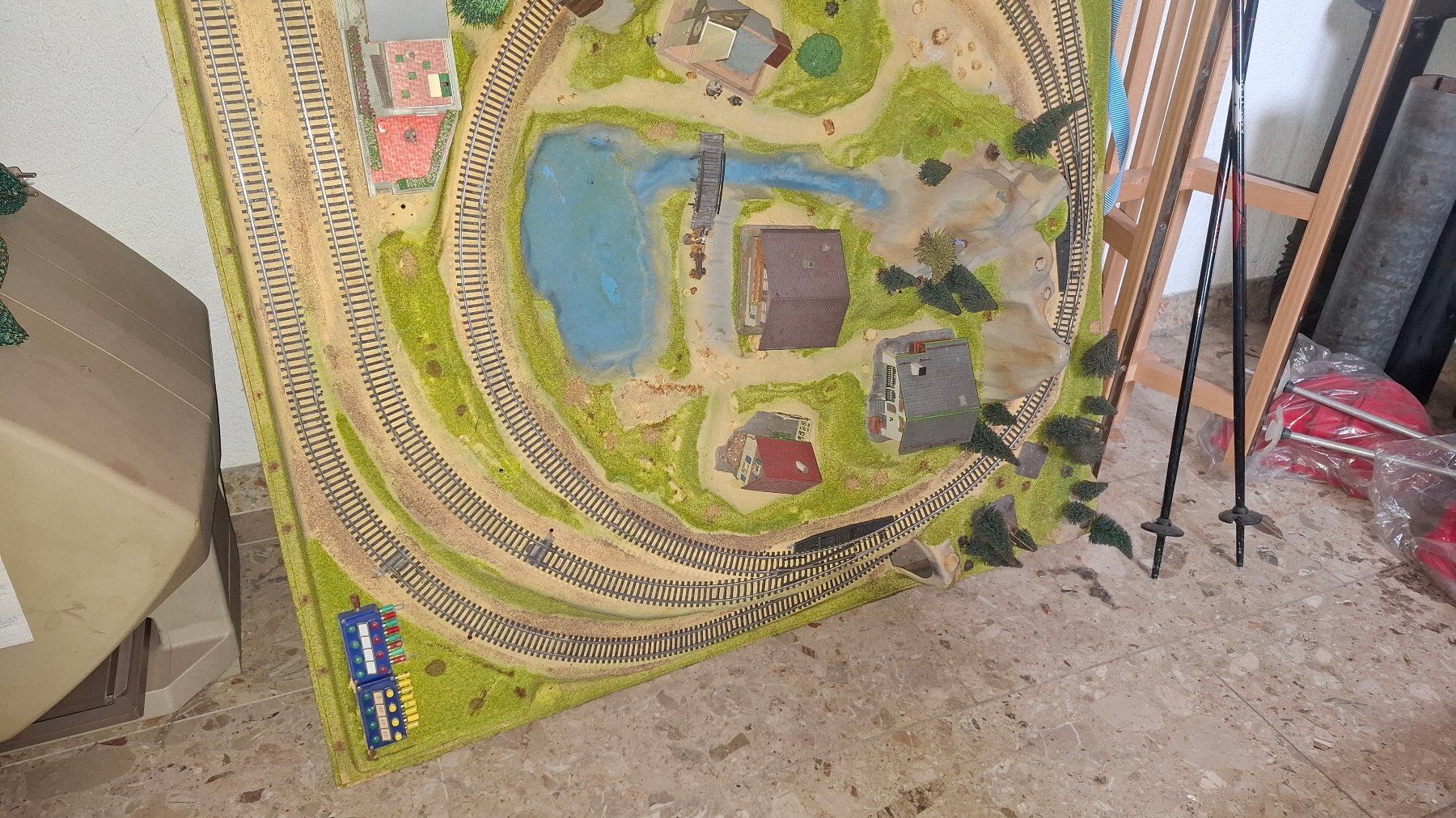 Modellini di ferrovie: Modell Eisenbahnlandschaft – Difettoso da Lütisburg venduto da erle1 1