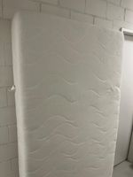 Matratze, guter Zustand, wenig gebraucht, 1x1.90m, abzuholen