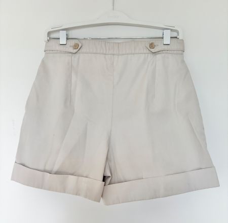 Beige Shorts schmal geschnitten XS S wie linen old money
