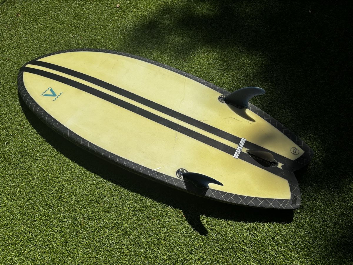 Tavole da surf e di nuoto: Visiterstore Great White Surfboard – Usato da Luzern venduto da sam.l. 1