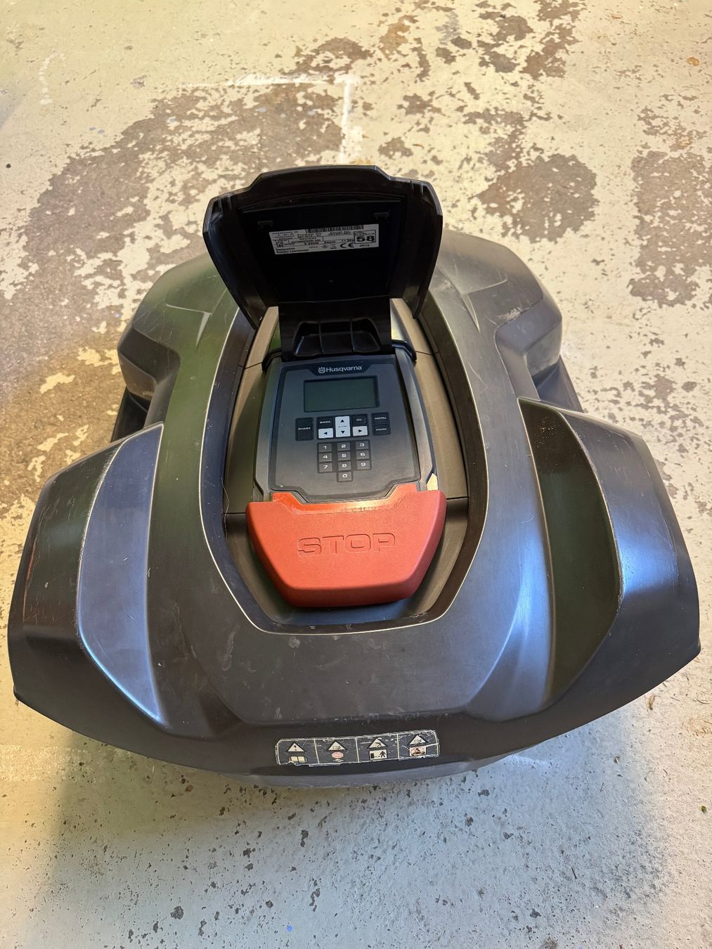 Husqvarna Tagliaerba: Husqvarna Automower 320 – Usato da Goldach venduto da Best_buy 1
