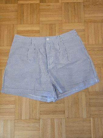Damen Shorts gestreift blau weiss Grösse L neuwertig