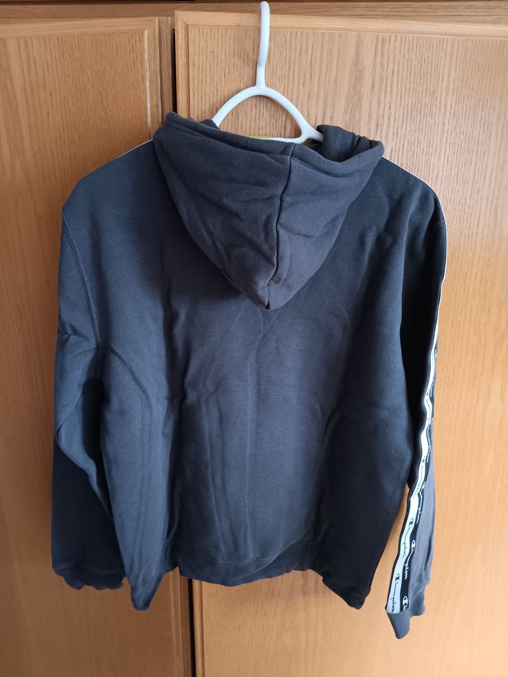 Champion Maglioni & Felpe: Hoodle Champion – Usato da Neuchâtel venduto da den_7x9p 2