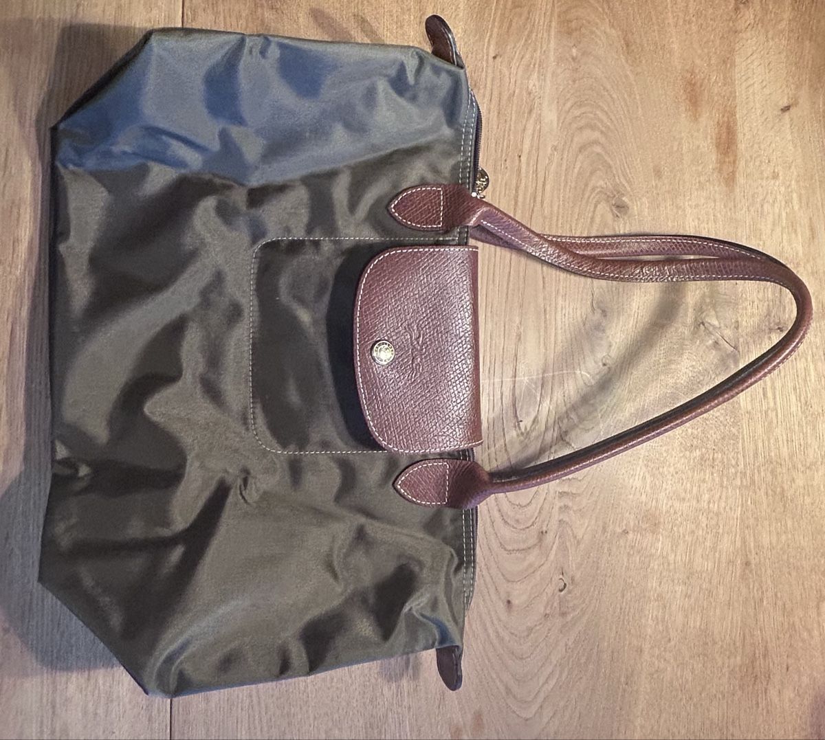 Longchamp Sacs femmes: Schultertasche – D'occasion à Birmenstorf AG par ClioR2000