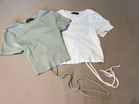 Eng anliegende kurzarm T-Shirts Grösse S