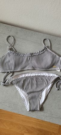 Gestreifter Bikini neu
