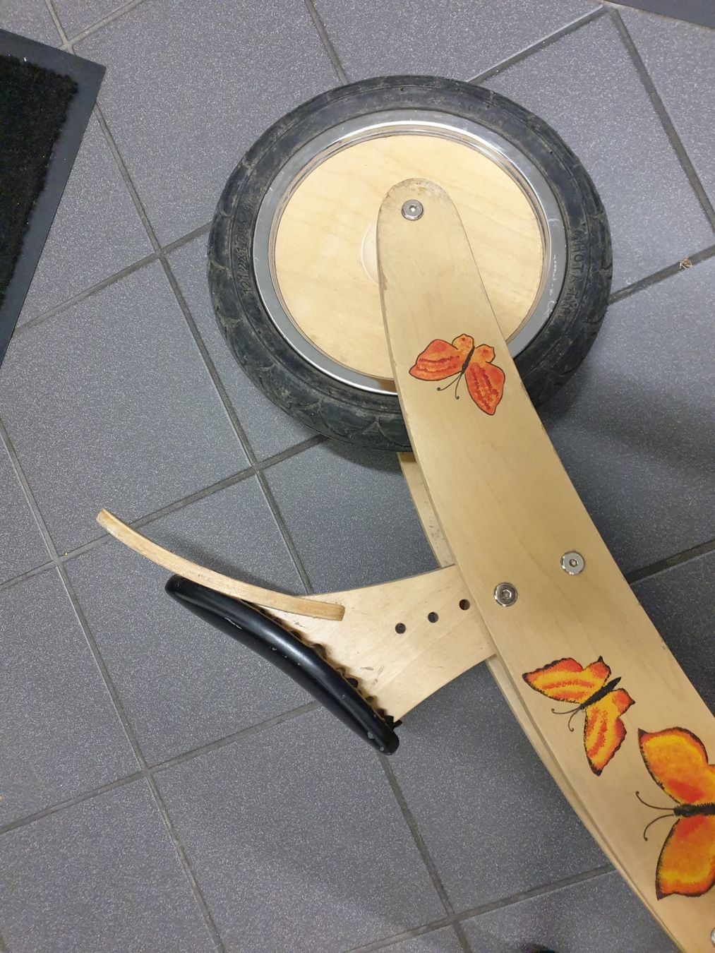 Veicoli per bambini: Laufrad aus Holz – Usato da Zürich venduto da sb_t28m 9