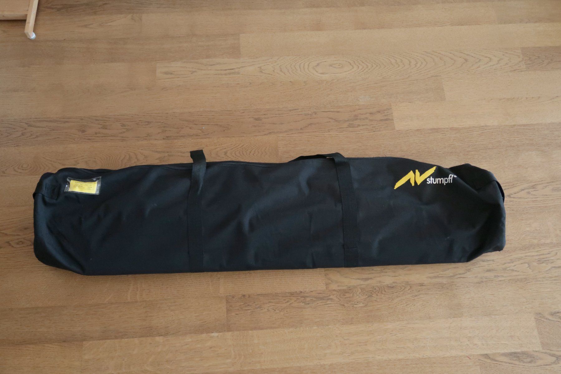 Home Cinema: AV Stumpfl mobile Projektionsleinwand 3.5 x 3.5 Meter – Usato da Niederrohrdorf venduto da Katztatz 1