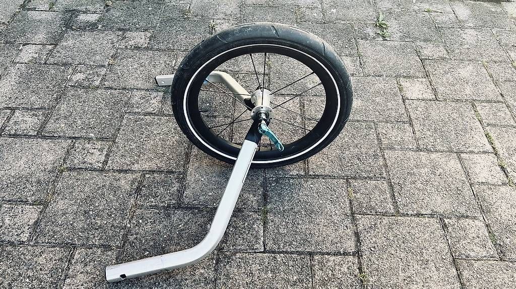 Thule Rimorchi: Thule Jogging Kit 2 – Usato da Gundetswil venduto da sijemarti