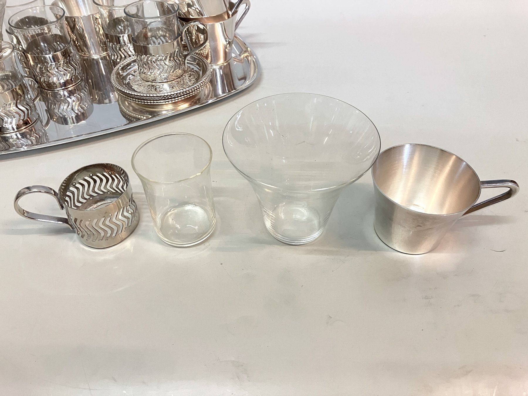 Services de table: Teeservice  19 teilig – D'occasion à Horw par luzernicus 8